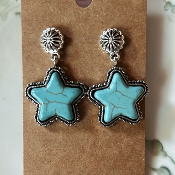 Star dangle earrings A47 - Picture 2 of 5